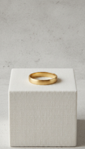 Minimalistischer Bandring aus Gold